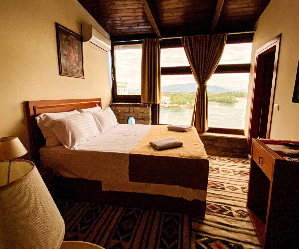 Double Room with Lake View